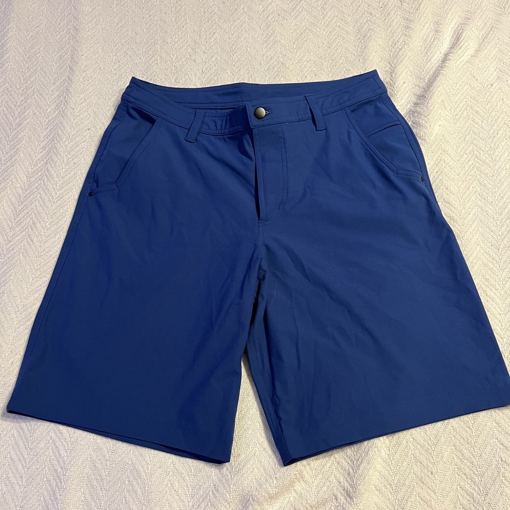 Men’a Lululemon shorts